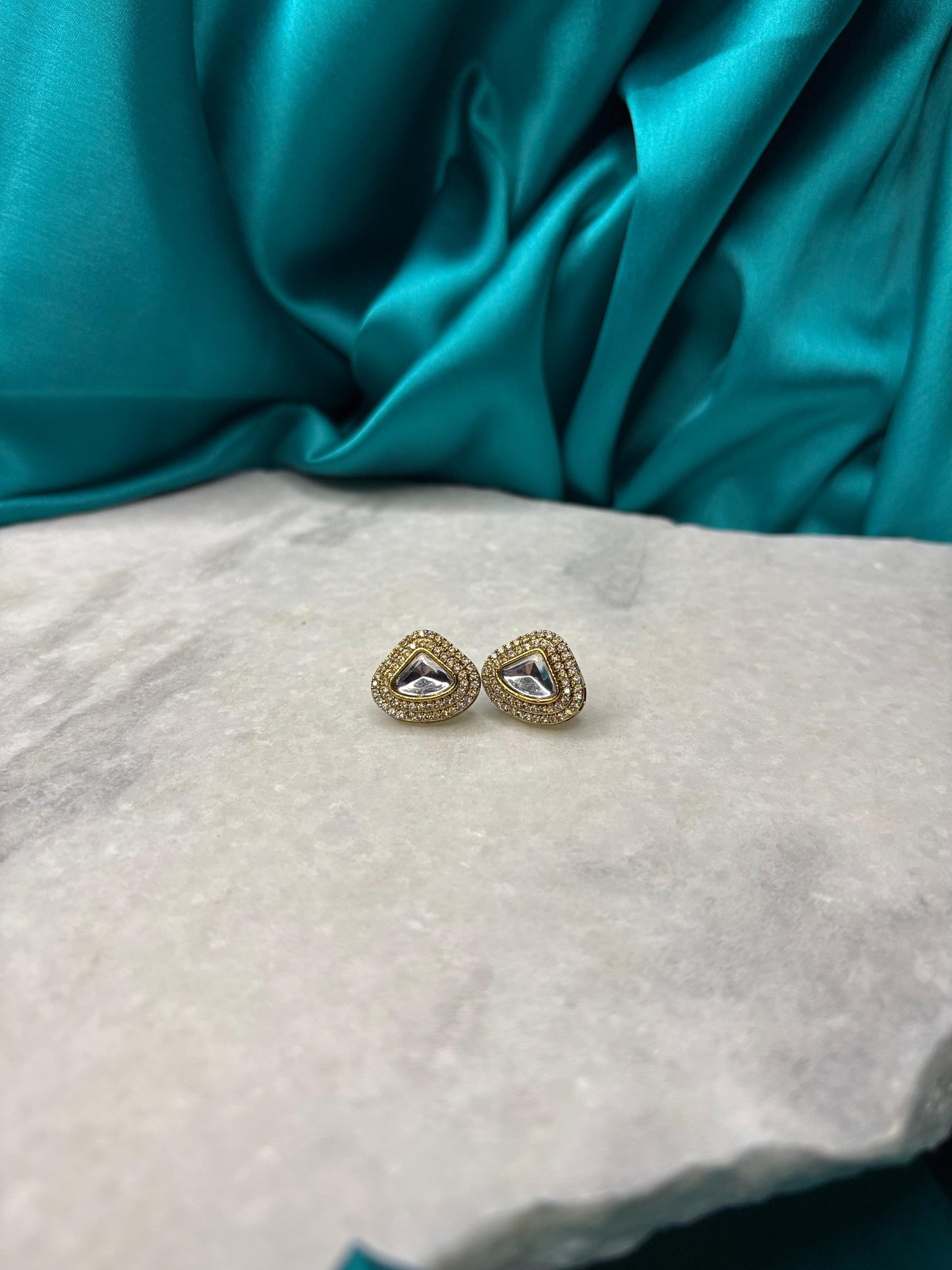 Heer Glow Kundan Stud Earrings | Traditional Ethnic Jewellery