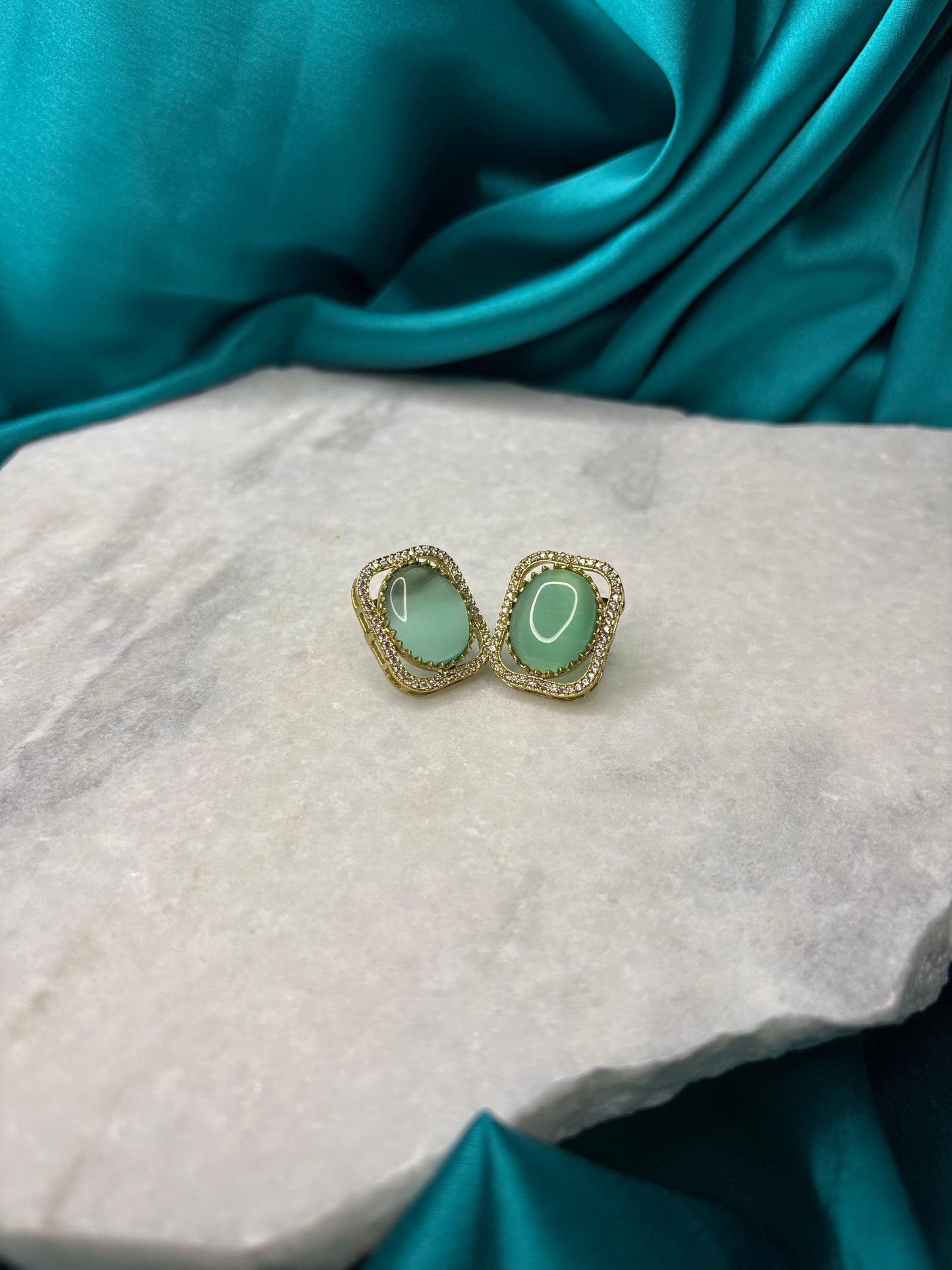 Sparkle Aura Stud Earrings