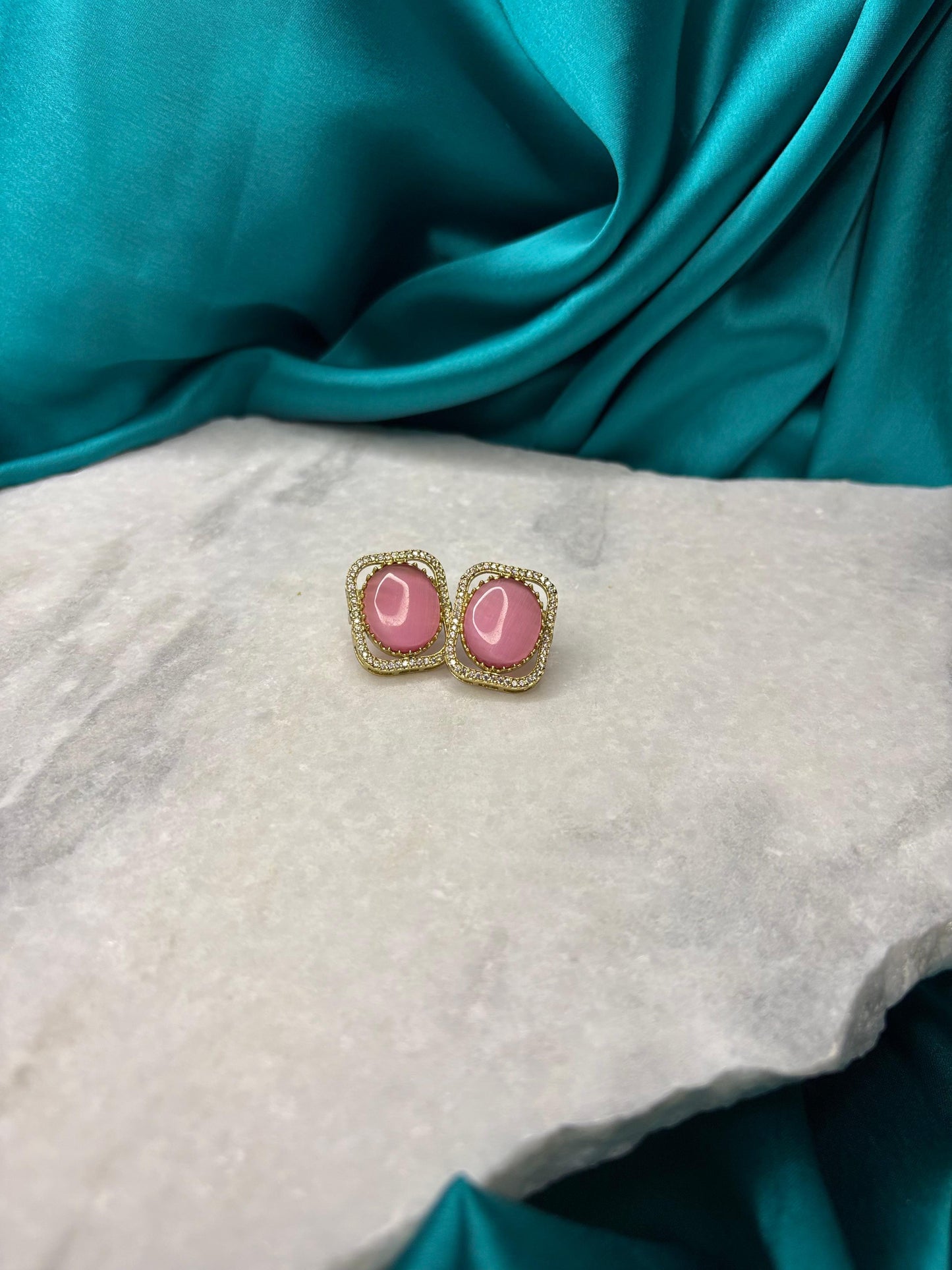 Sparkle Aura Stud Earrings