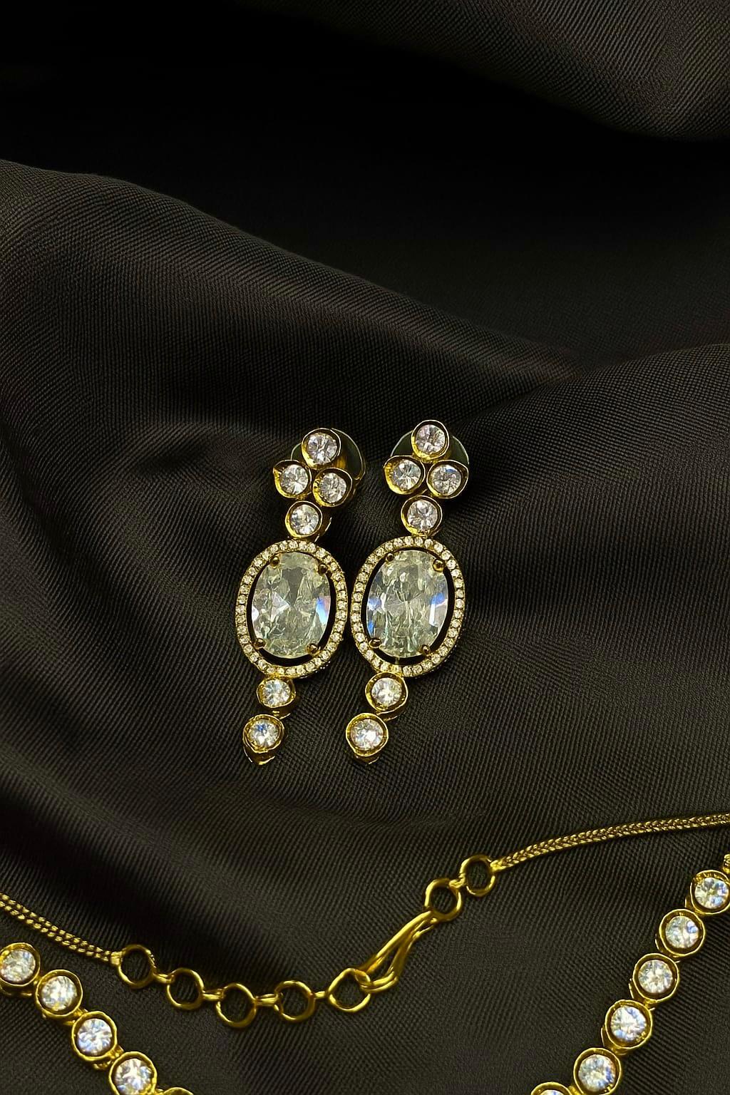 Golden Heirloom Diamond Necklace Set with Earrings